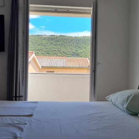Apartmani Mlinar - Studio Apartment Grebastica Exterior photo